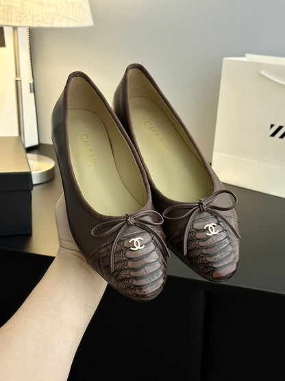 Chanel 25B Bow Mary Jane Flats – 25B Collection