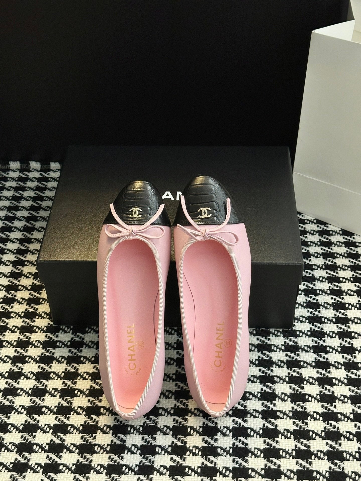 Chanel 25B Bow Mary Jane Flats – 25B Collection
