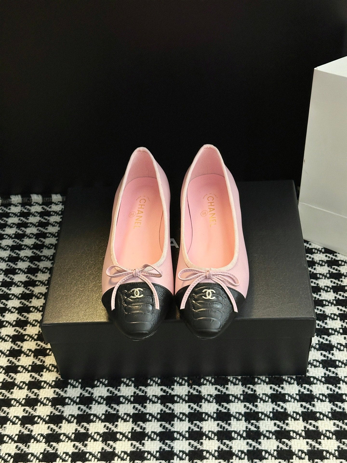 Chanel 25B Bow Mary Jane Flats – 25B Collection