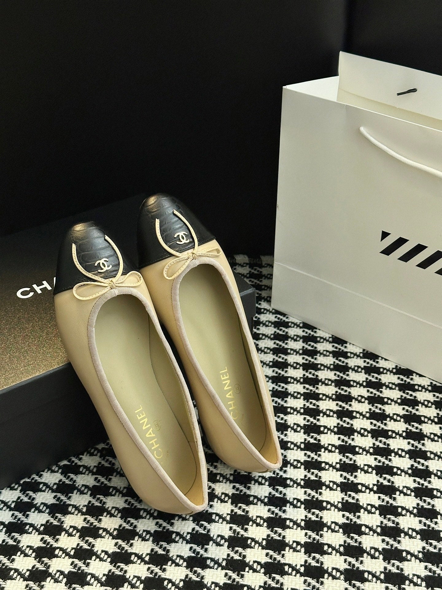 Chanel 25B Bow Mary Jane Flats – 25B Collection