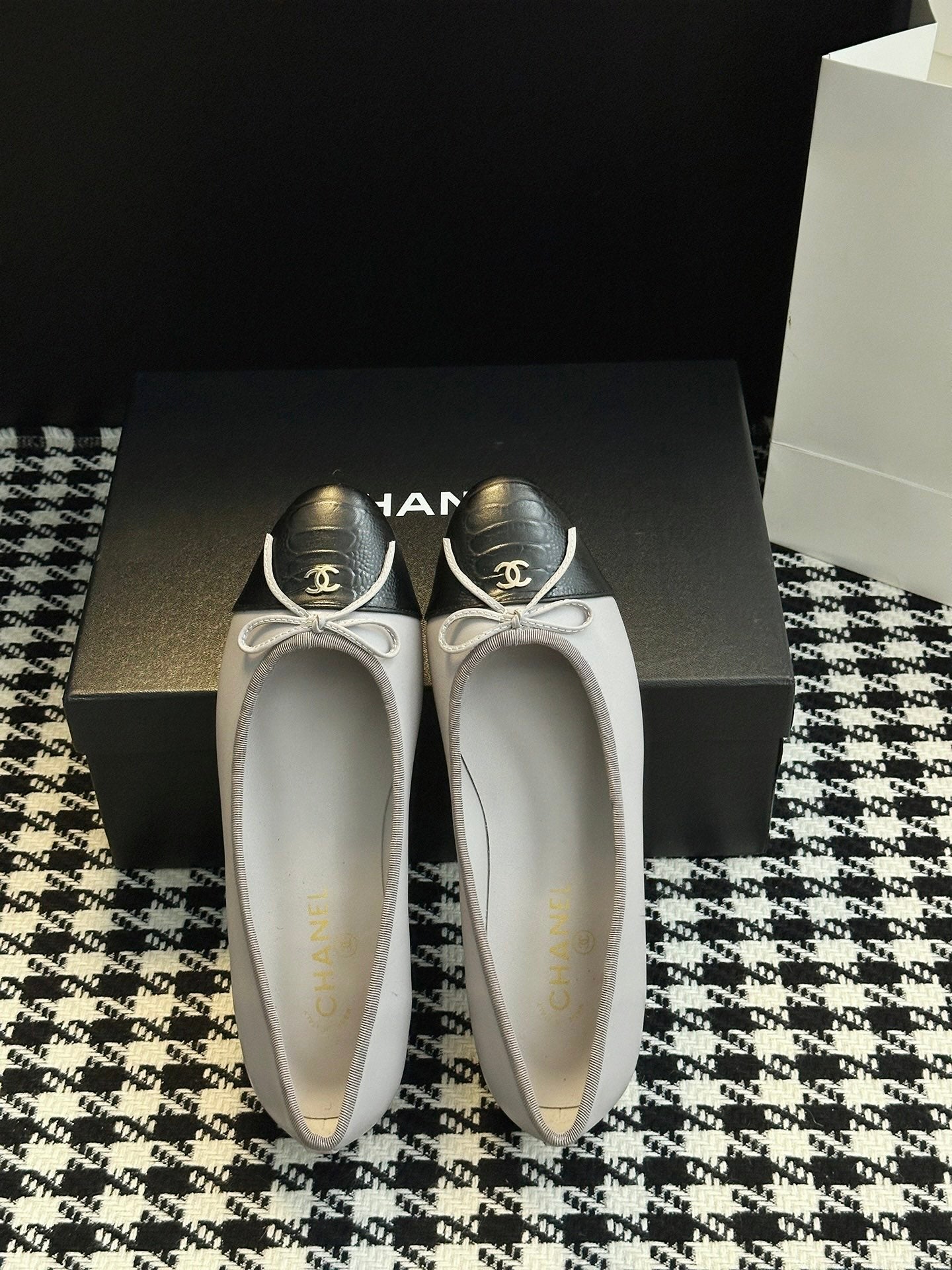 Chanel 25B Bow Mary Jane Flats – 25B Collection