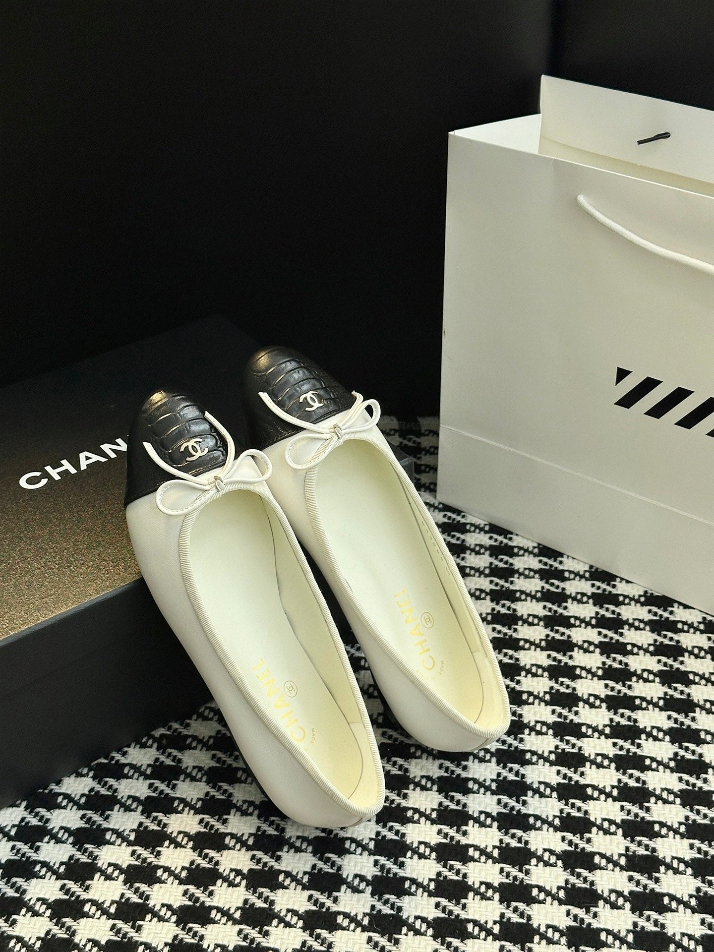Chanel 25B Bow Mary Jane Flats – 25B Collection
