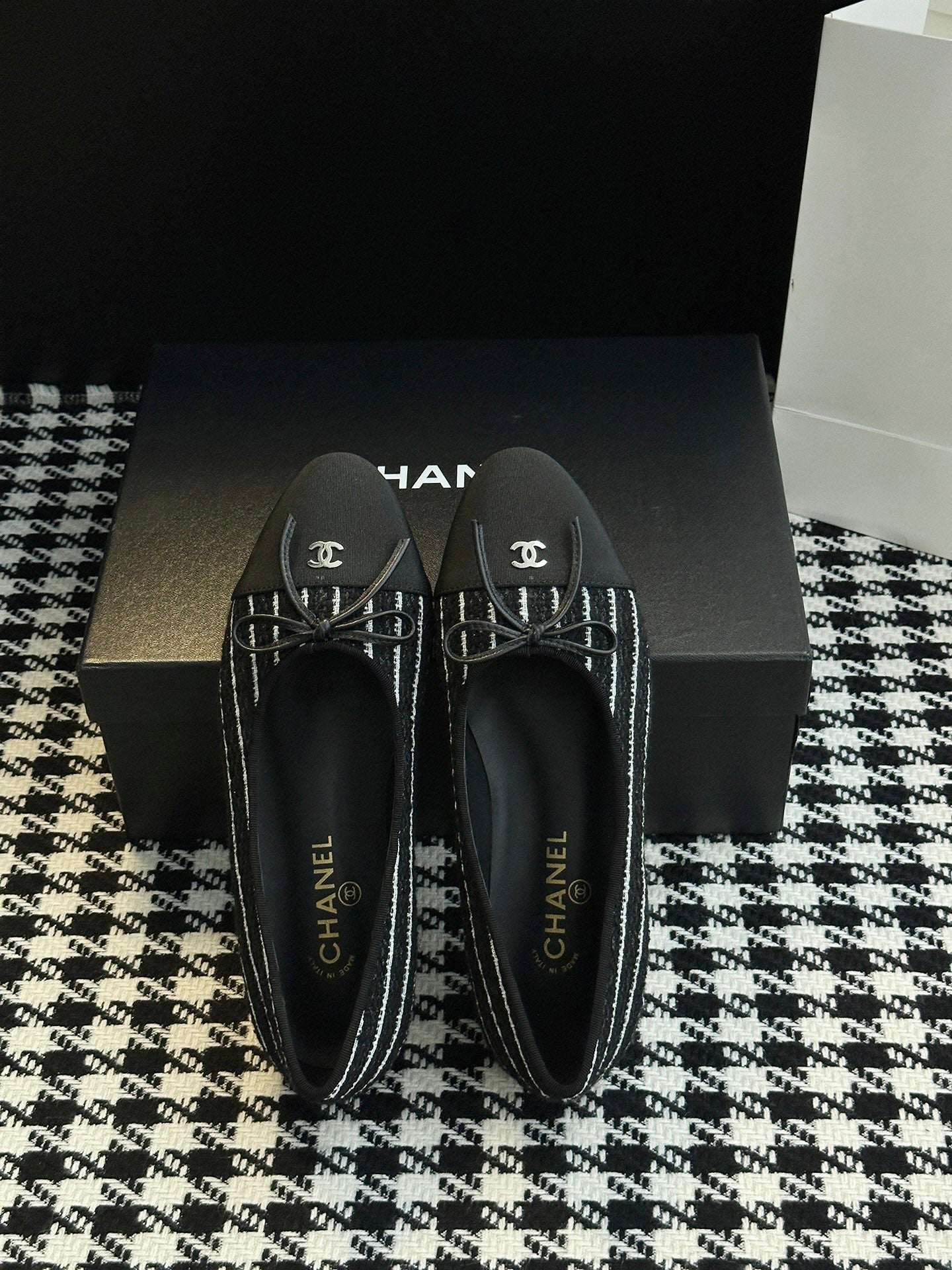 Chanel 25B Bow Mary Jane Flats – 25B Collection