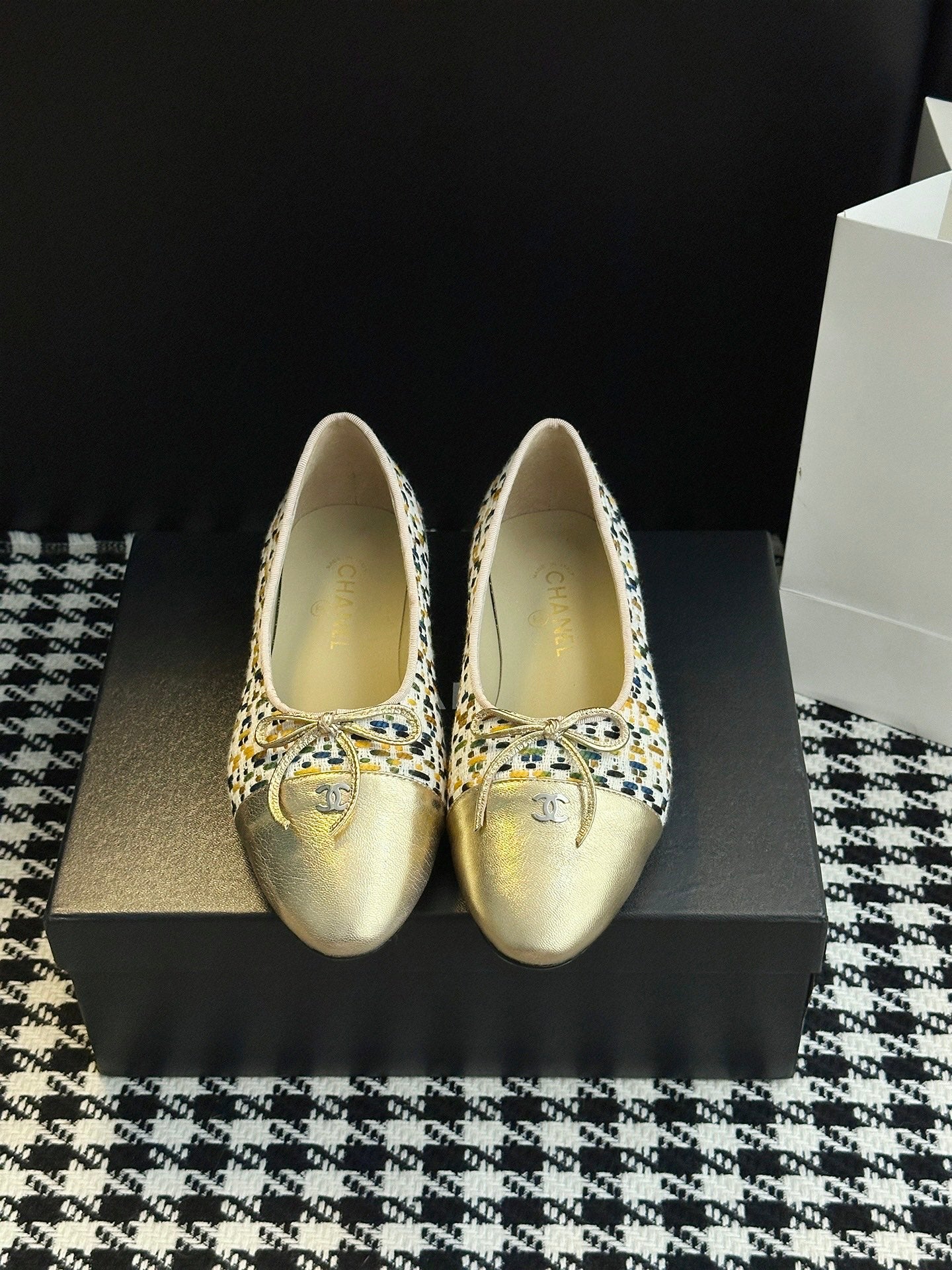 Chanel 25B Bow Mary Jane Flats
