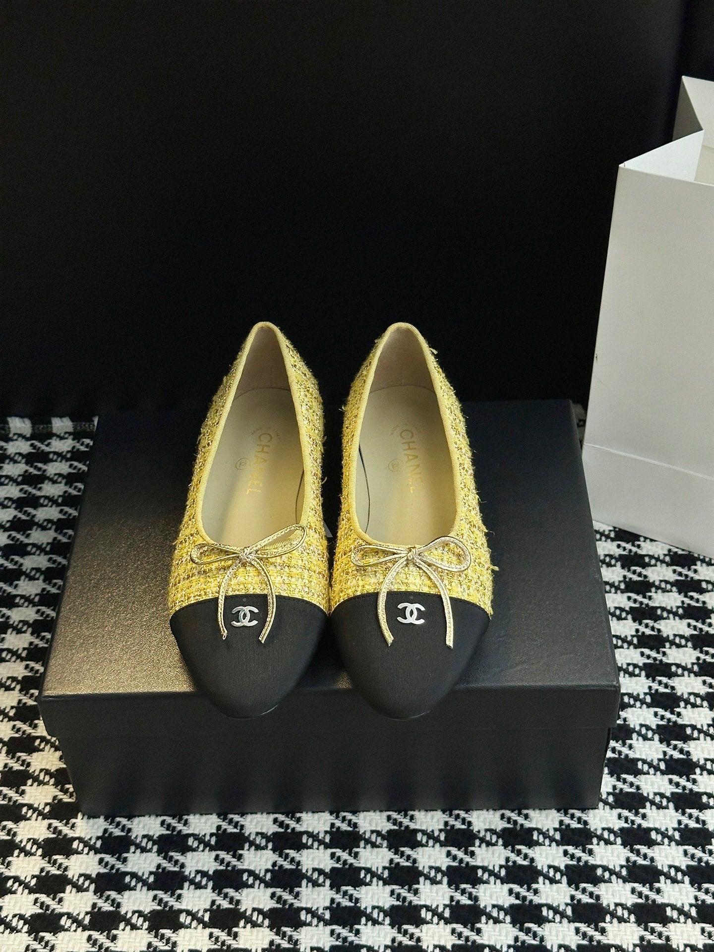 Chanel 25B Bow Mary Jane Flats