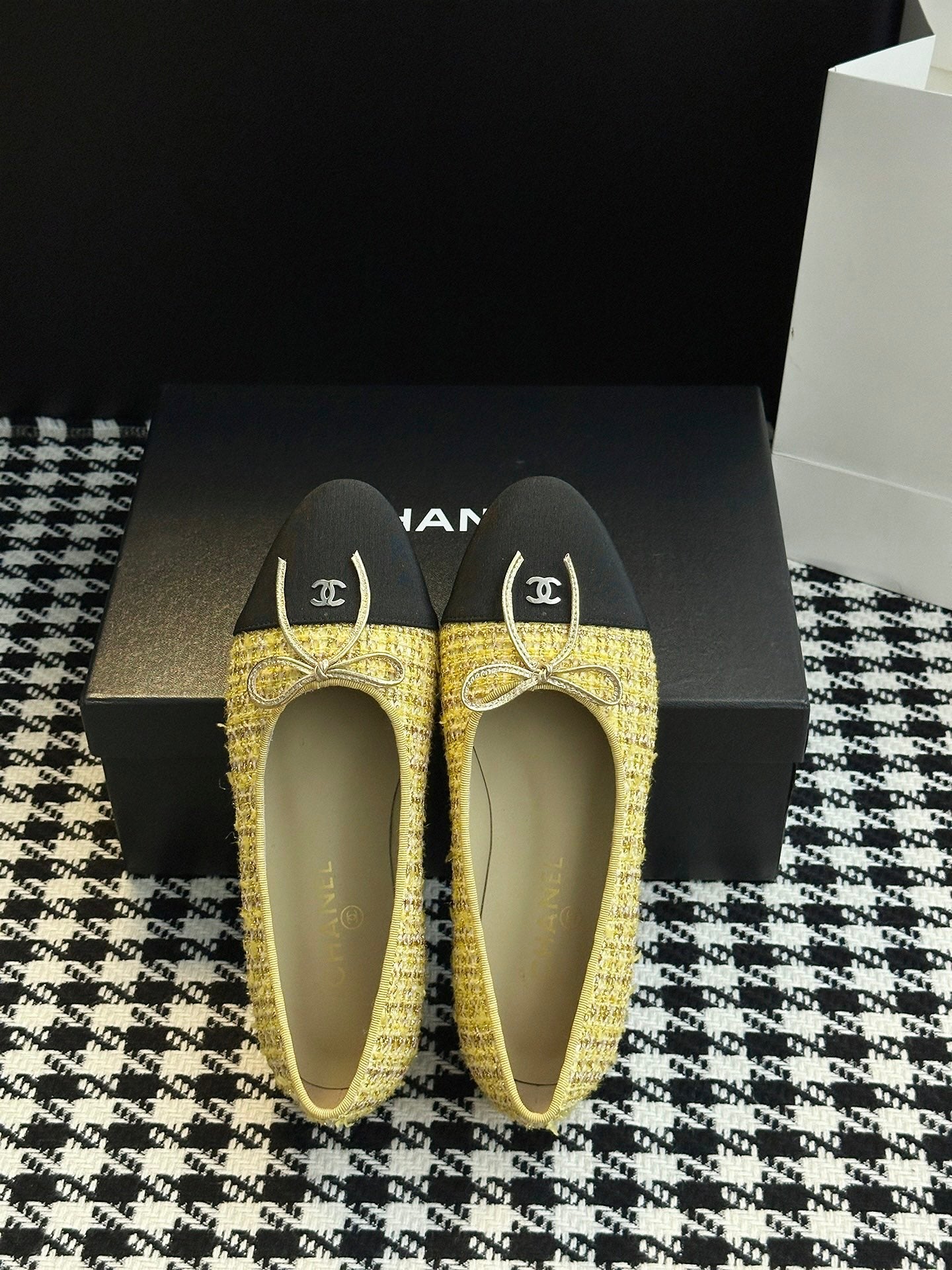Chanel 25B Bow Mary Jane Flats