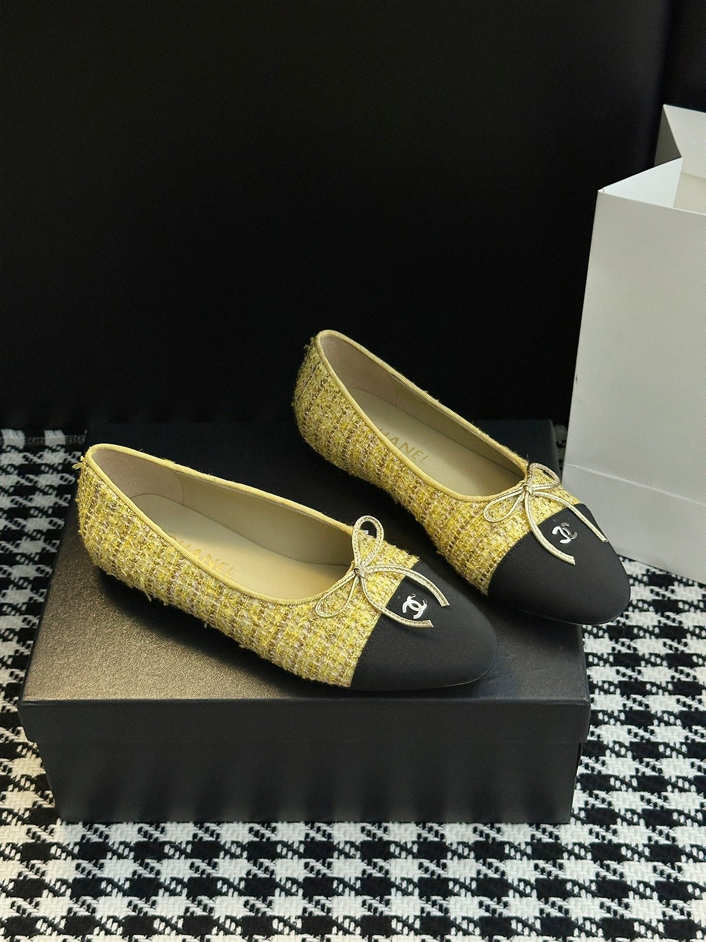 Chanel 25B Bow Mary Jane Flats