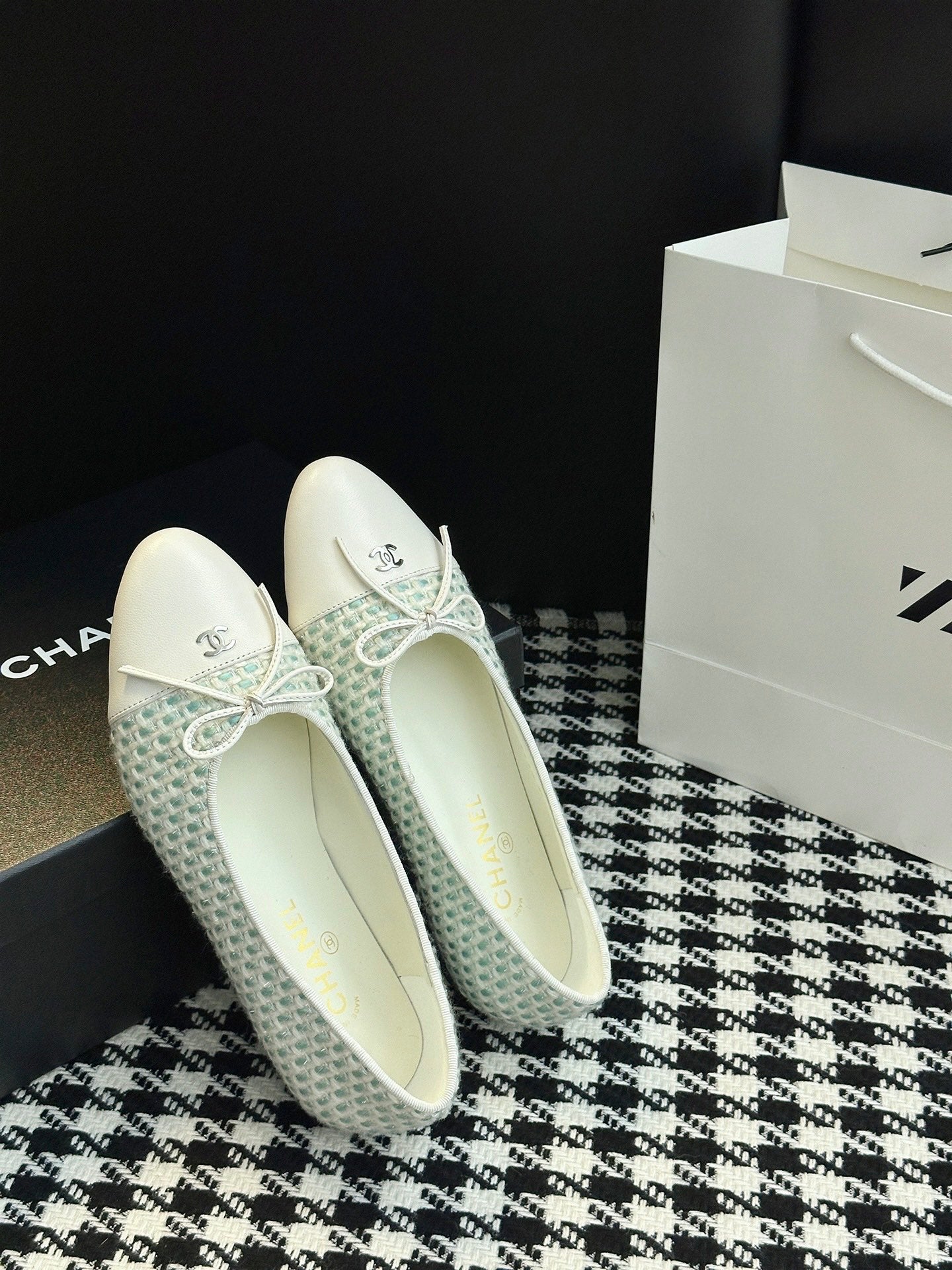Chanel 25B Bow Mary Jane Flats