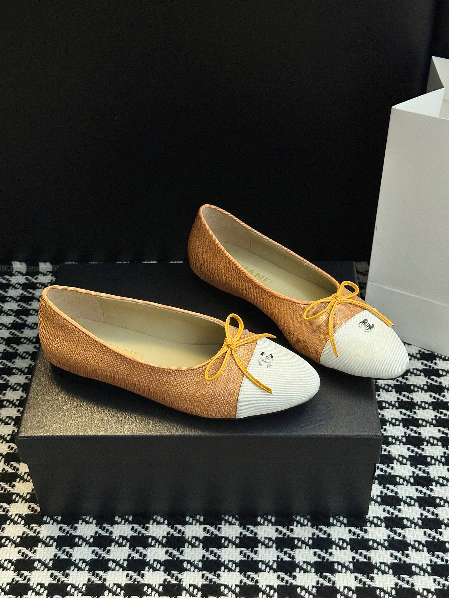Chanel 25B Bow Mary Jane Flats