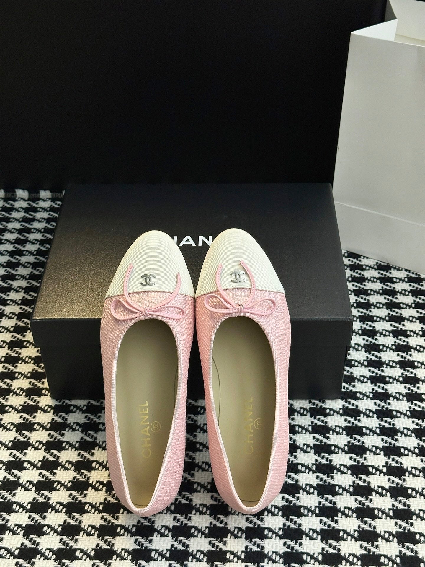 Chanel 25B Bow Mary Jane Flats