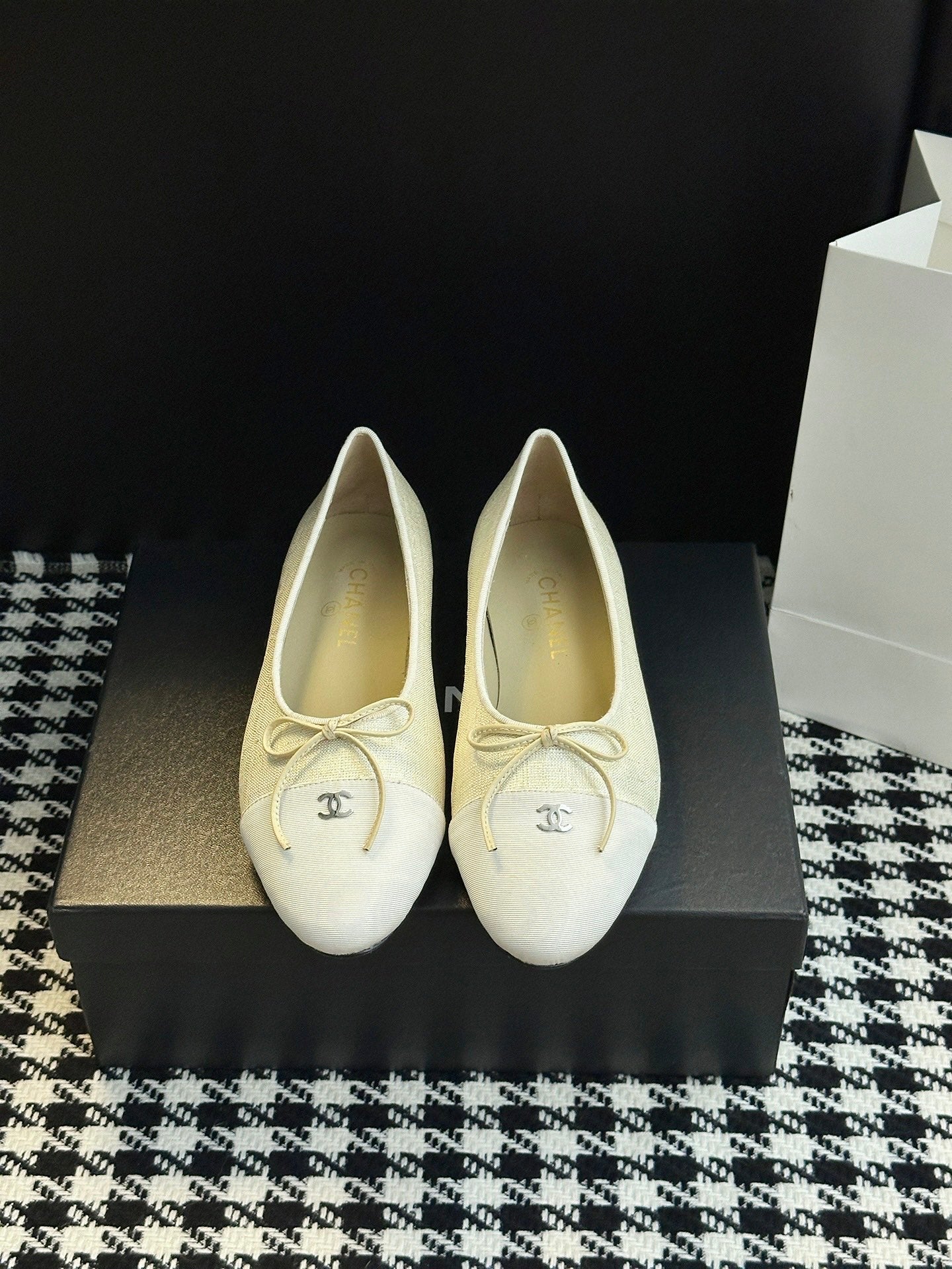Chanel 25B Bow Mary Jane Flats