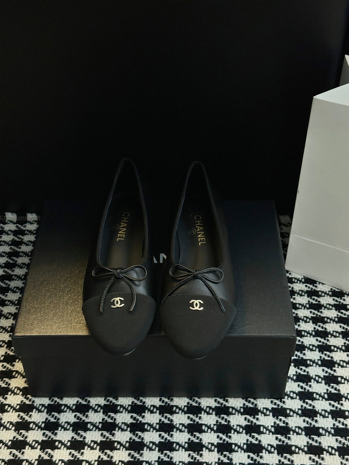 Chanel 25B Bow Mary Jane Flats
