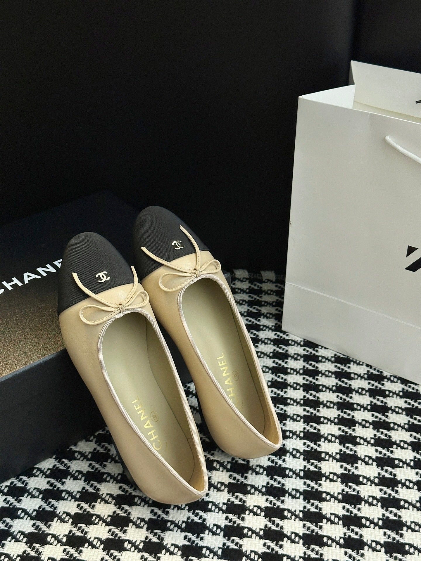 Chanel 25B Bow Mary Jane Flats