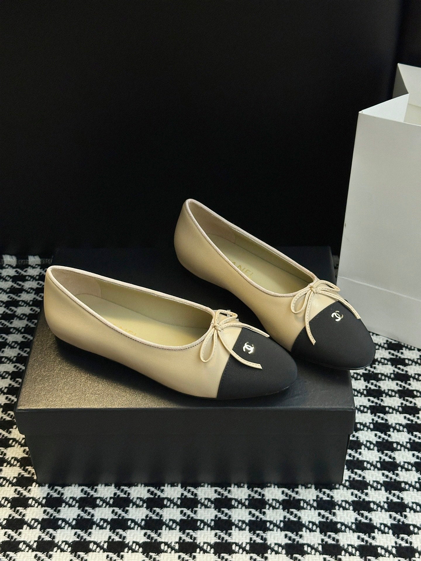 Chanel 25B Bow Mary Jane Flats