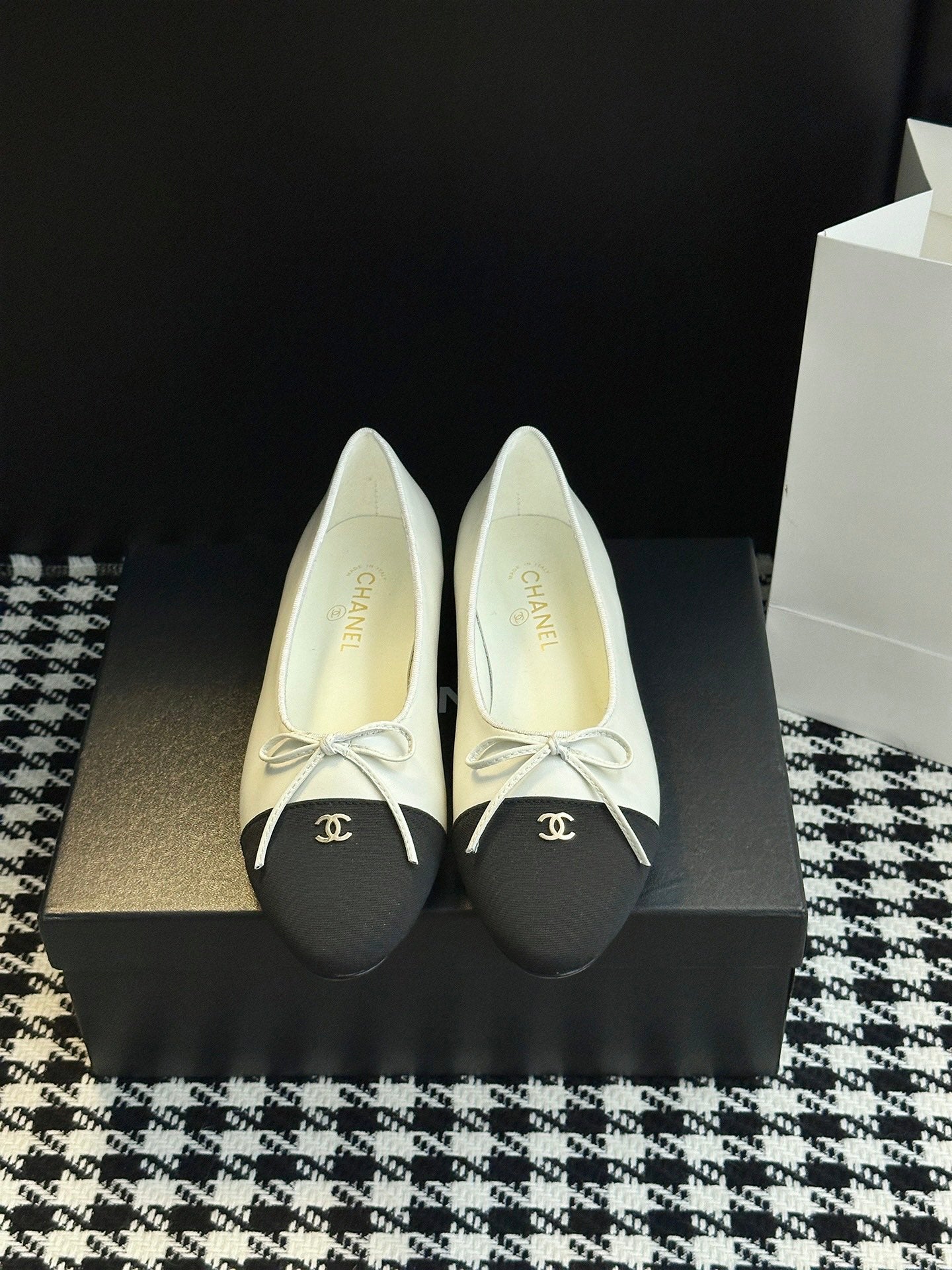 Chanel 25B Bow Mary Jane Flats