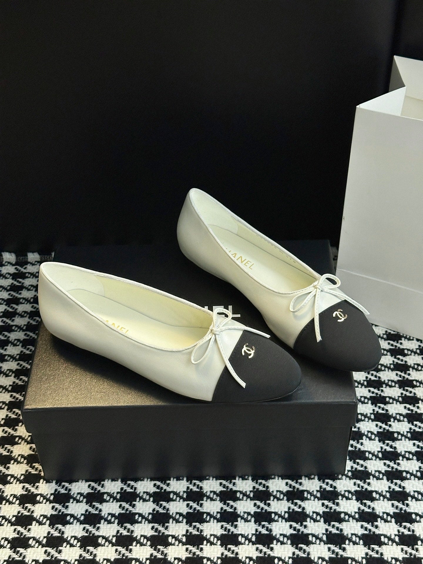Chanel 25B Bow Mary Jane Flats