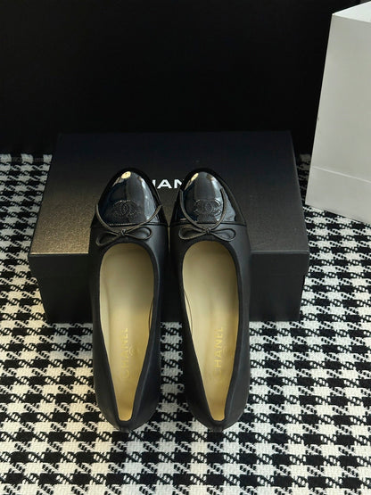 Chanel 25B Bow Mary Jane Shoes