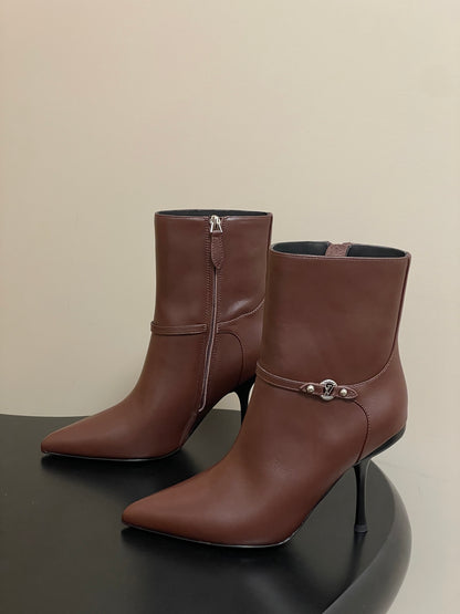 Louis Vuitton Legacy Pointed-Toe Ankle Boots – 25SS