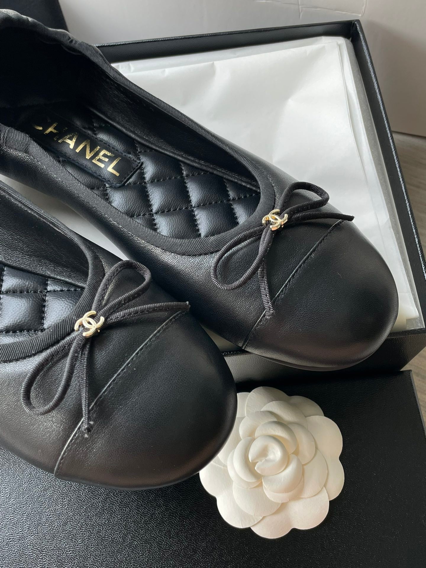 Chanel 25B Bow Ballet Flats