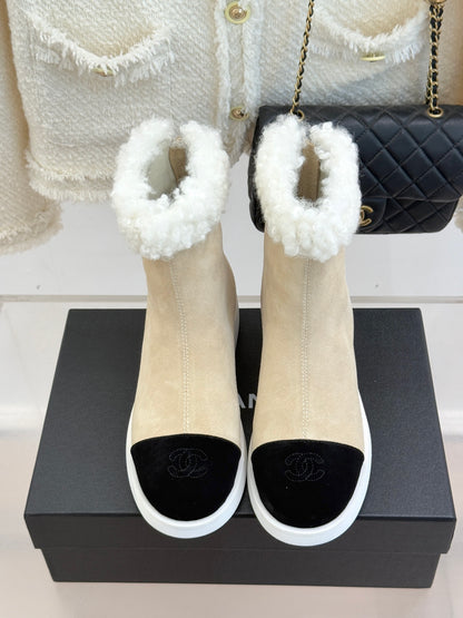 Chanel 25K Double C Fur Snow Boots