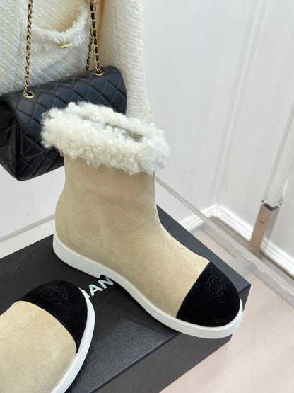 Chanel 25K Double C Fur Snow Boots