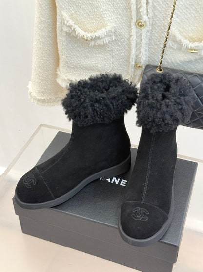 Chanel 25K Double C Fur Snow Boots