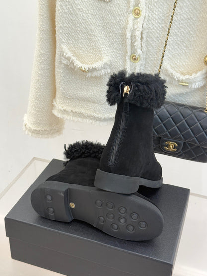 Chanel 25K Double C Fur Snow Boots