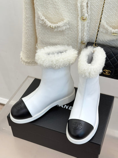 Chanel 25K Double C Fur Snow Boots