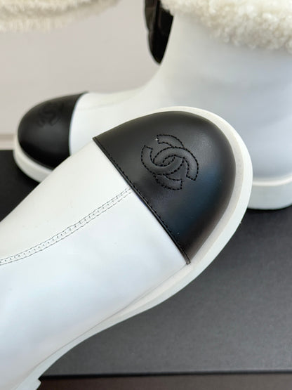 Chanel 25K Double C Fur Snow Boots