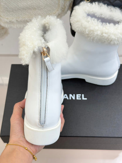 Chanel 25K Double C Fur Snow Boots