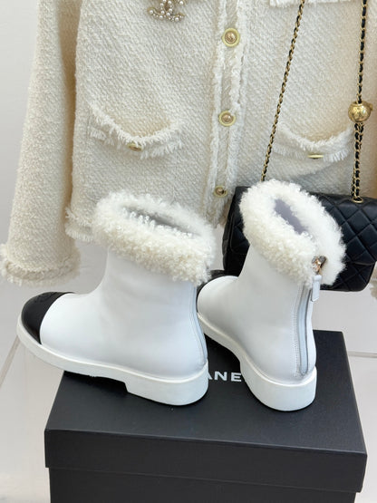 Chanel 25K Double C Fur Snow Boots