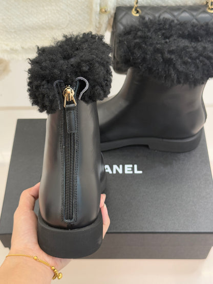 Chanel 25K Double C Fur Snow Boots