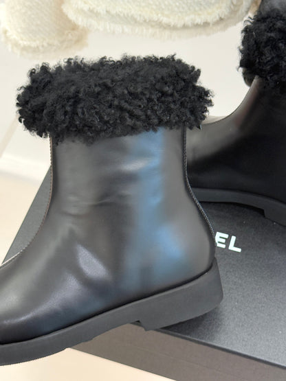 Chanel 25K Double C Fur Snow Boots