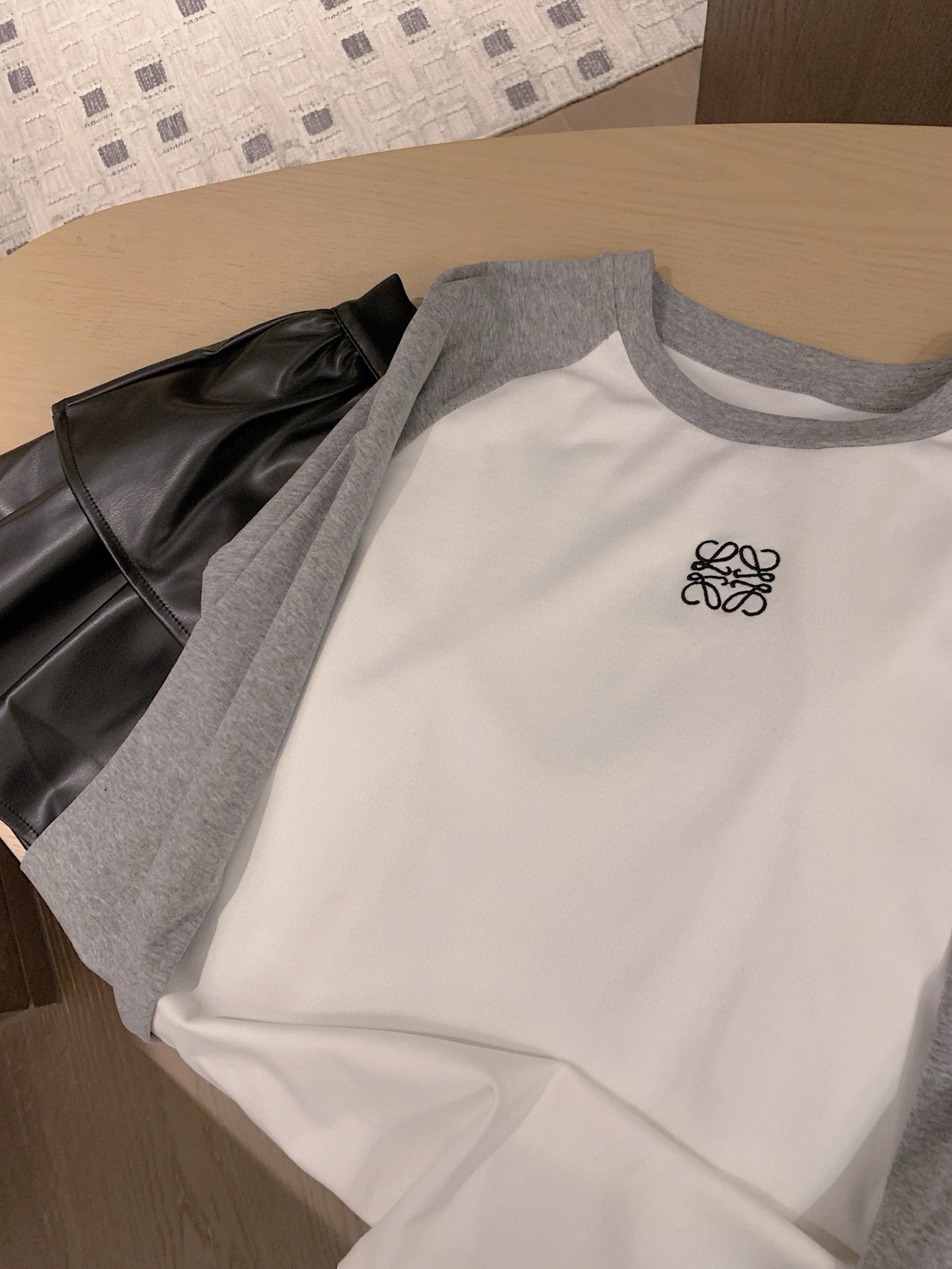 Loewe Classic Logo Embroidered Color-block Crewneck Sweatshirt