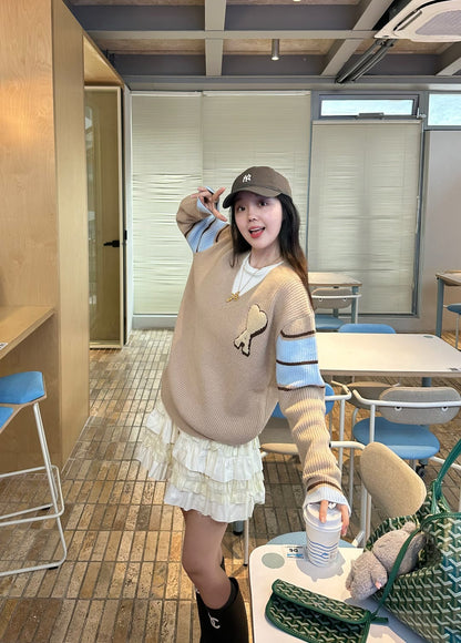 AMI Paris Classic Heart Logo V-Neck Knit Sweater