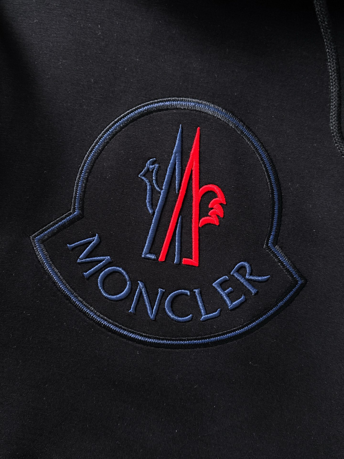 Moncler Unisex Logo Hooded Sweatshirt – 2025FW