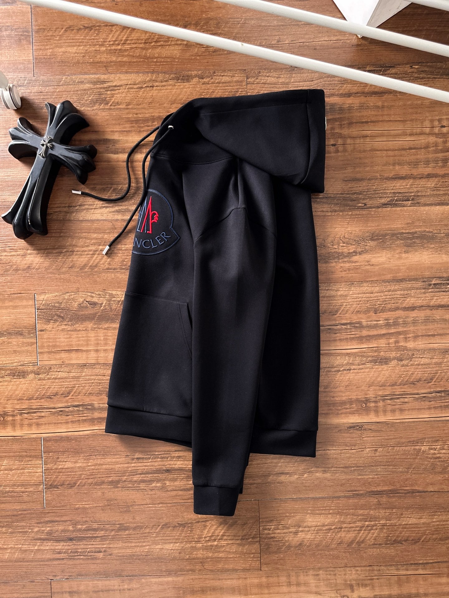 Moncler Unisex Logo Hooded Sweatshirt – 2025FW