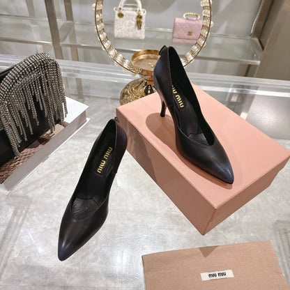 Miu Miu Pointed Toe Classic Pumps – Spring 2026 Collection