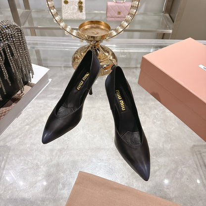 Miu Miu Pointed Toe Classic Pumps – Spring 2026 Collection