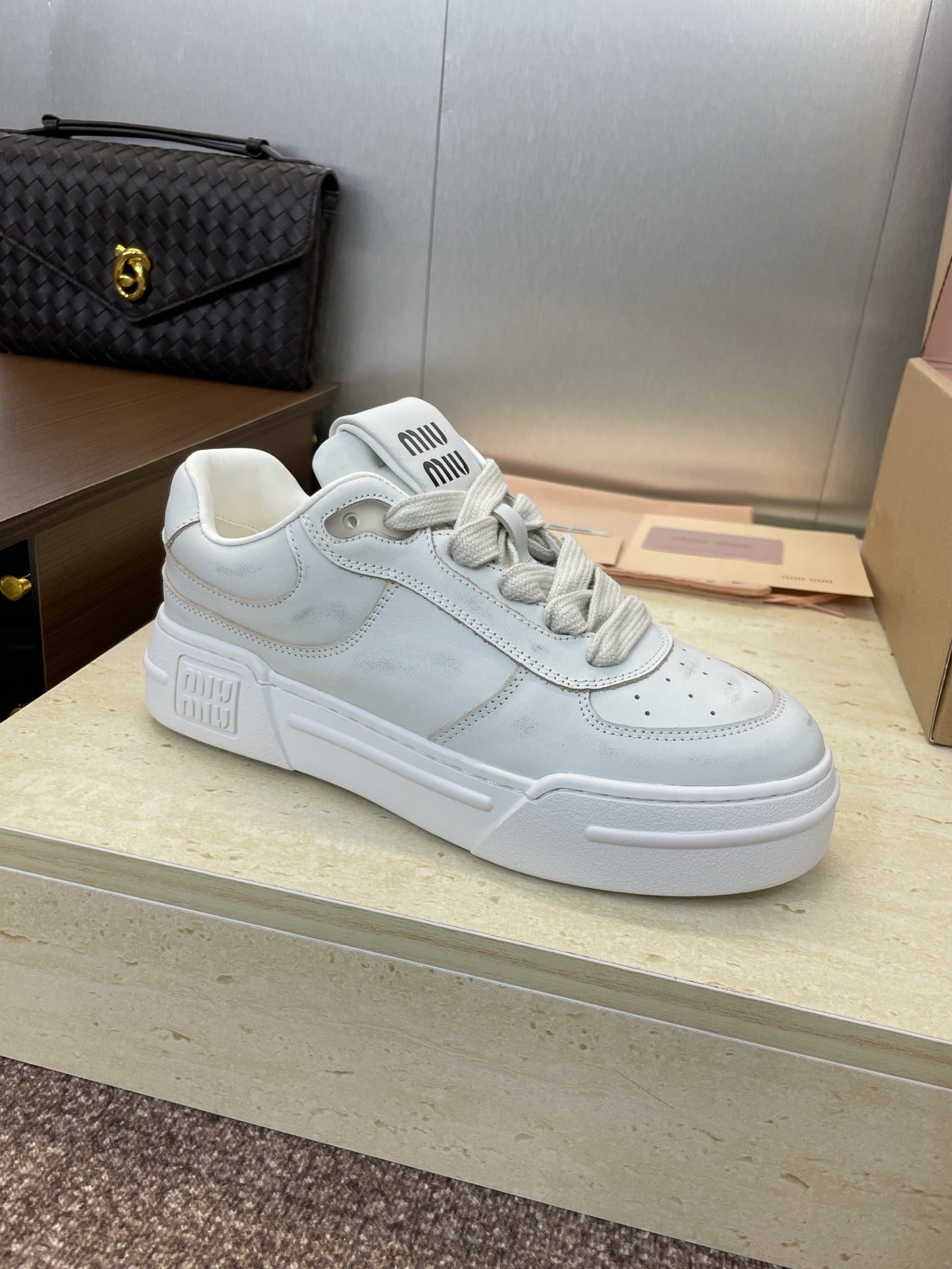 Miu Miu 2025FW Runway Lace-Up Casual Sneakers – 2025FW