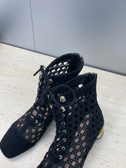 Dior D-Lcon Embroidered Ankle Boots – 2025FW