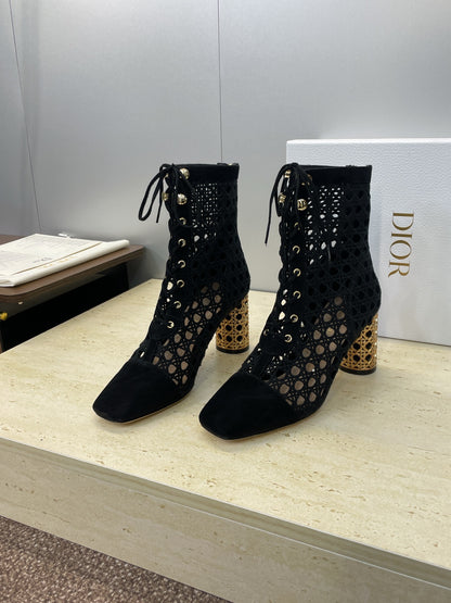 Dior D-Lcon Embroidered Ankle Boots – 2025FW