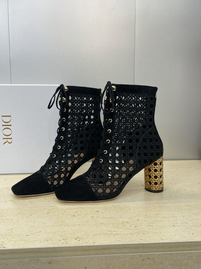 Dior D-Lcon Embroidered Ankle Boots – 2025FW