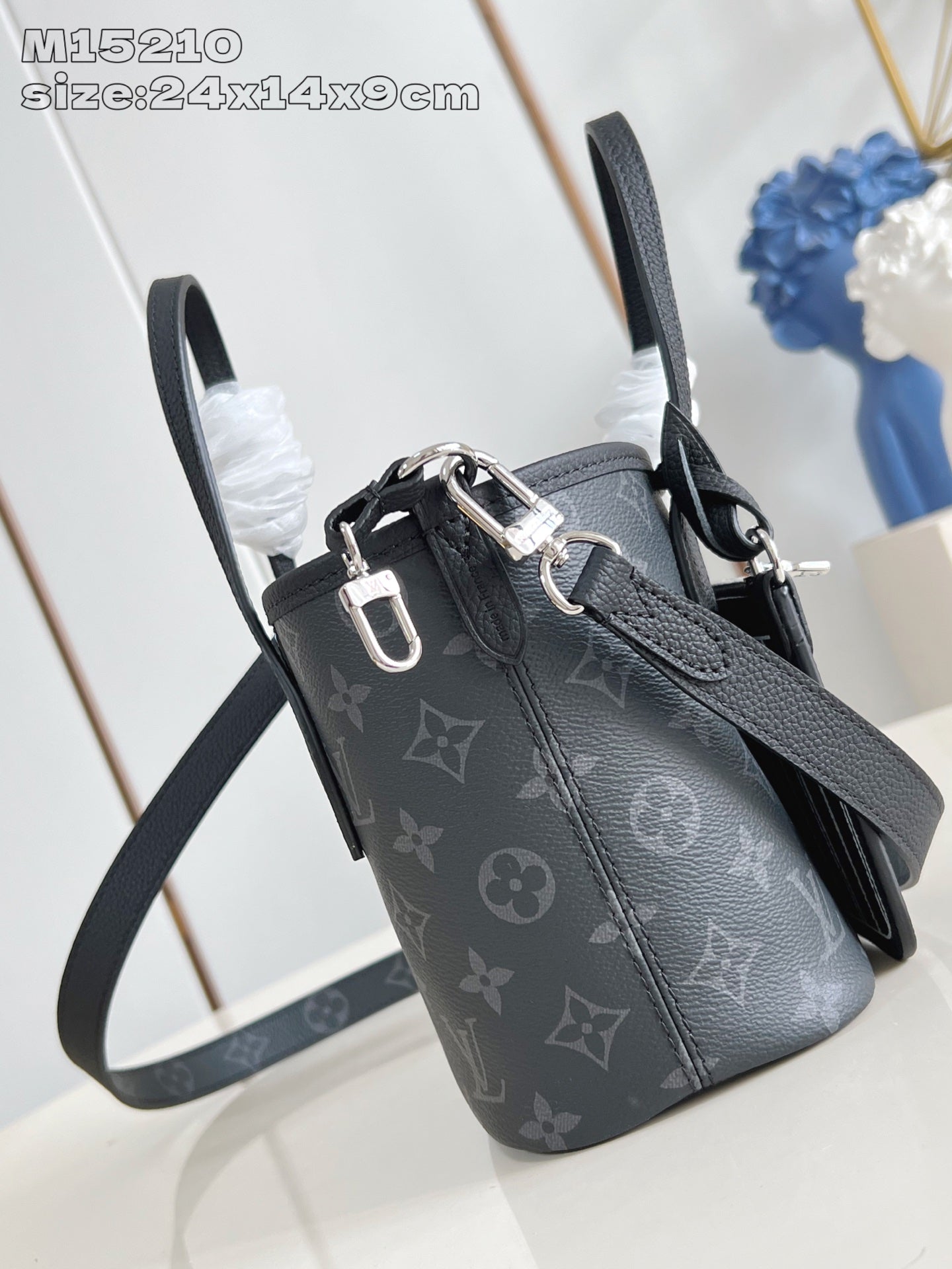 Louis Vuitton Neverfull Bandoulière Inside Out BB Handbag