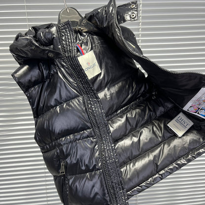 Moncler Ania Fitted Down Vest – Kids Collection – 2025