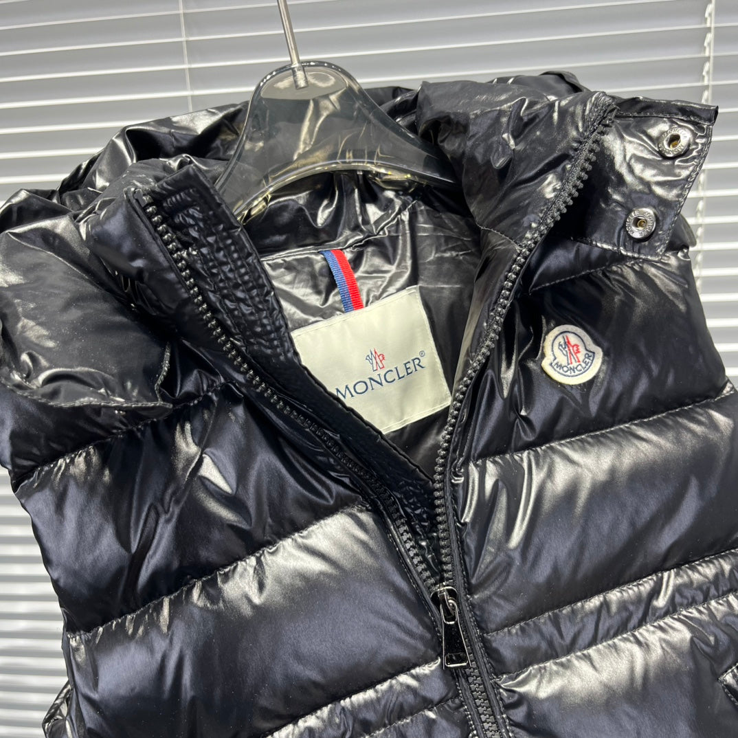 Moncler Ania Fitted Down Vest – Kids Collection – 2025