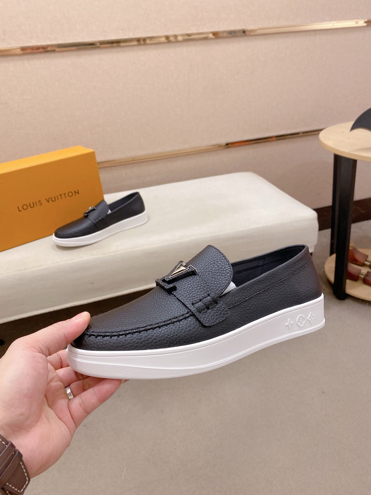 Louis Vuitton New Release Luxury Leather Loafers