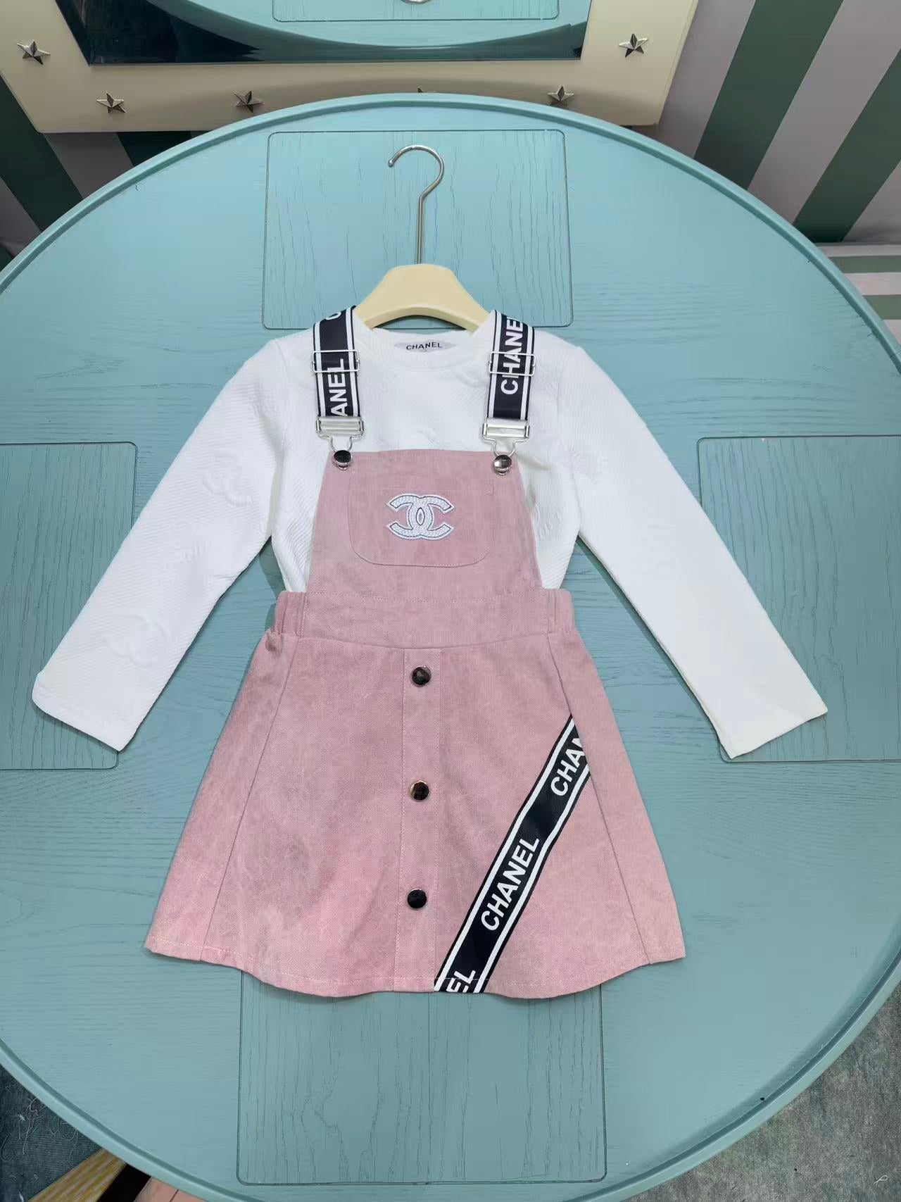 Chanel Girls' Corduroy Suspender Skirt Set – 2025SS – Kids Collection