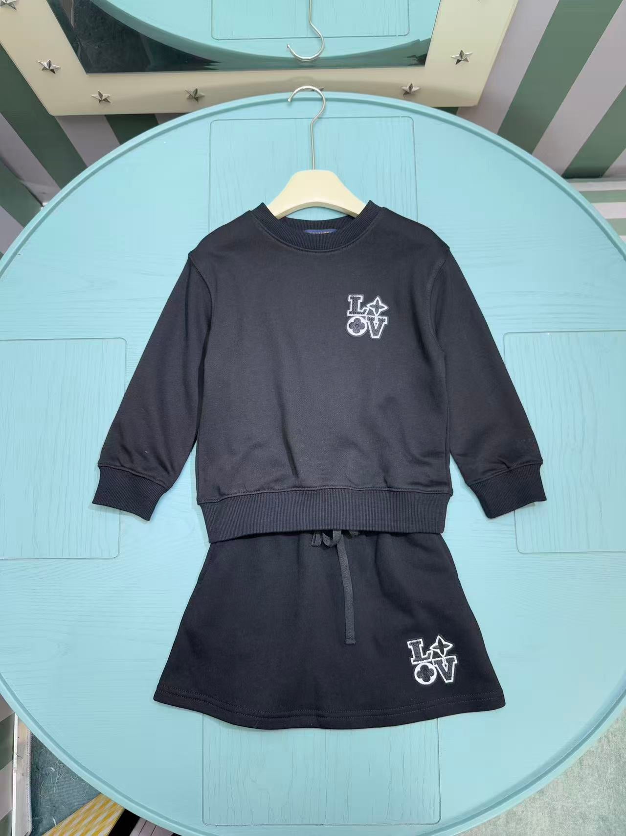 Louis Vuitton Kids Crewneck Sweatshirt and Skirt Set – 2025FW – Kids Collection