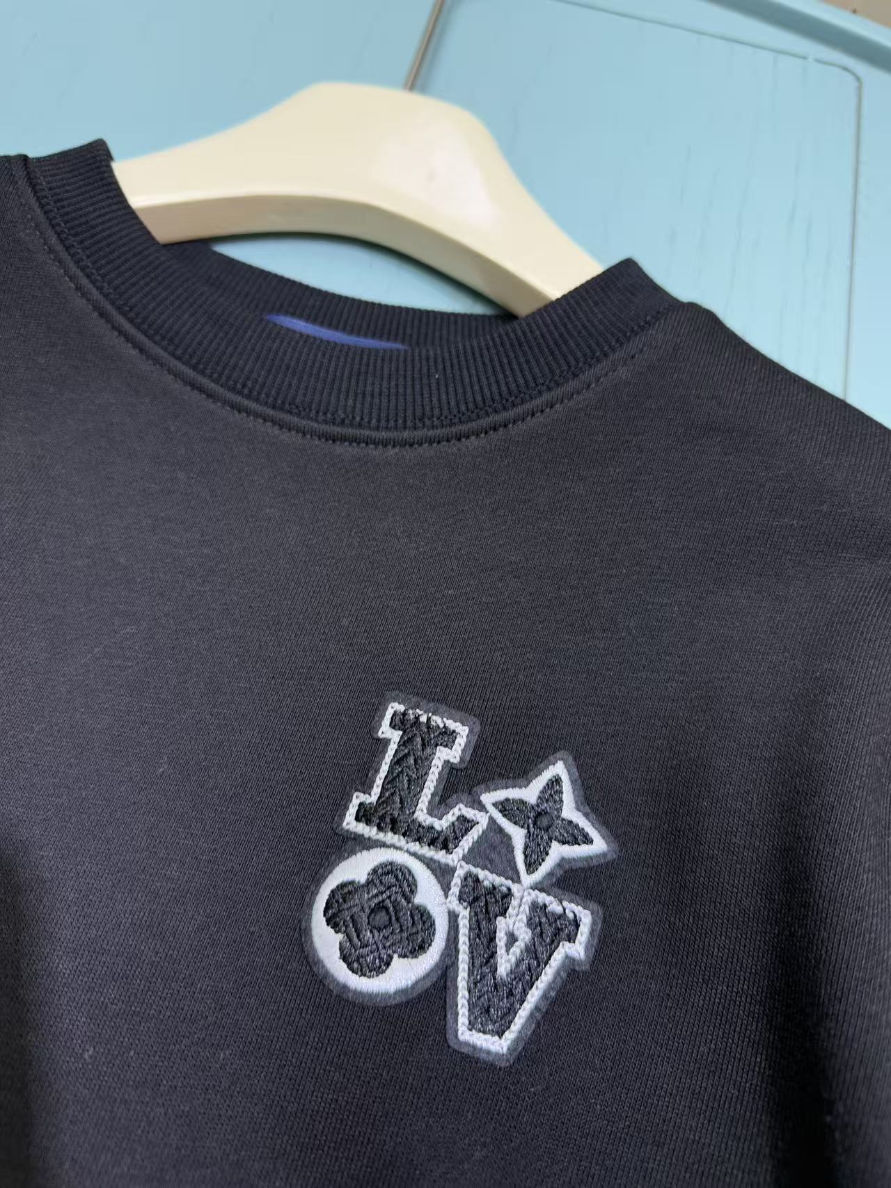 Louis Vuitton Kids Crewneck Sweatshirt and Skirt Set – 2025FW – Kids Collection